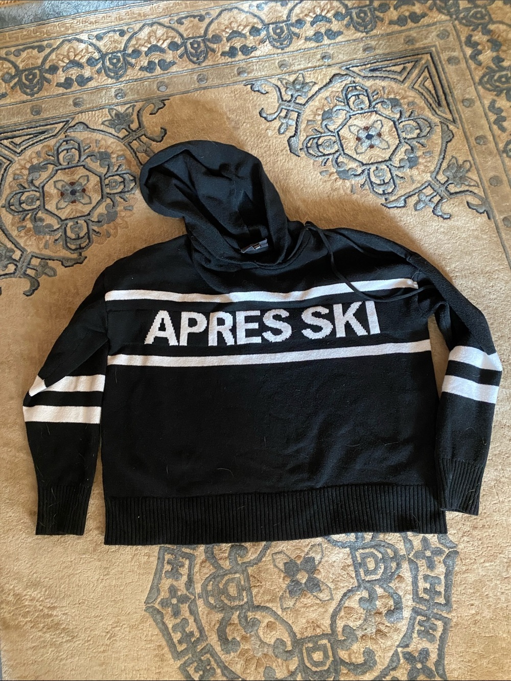 APRES SKI Black Hooded Sweater